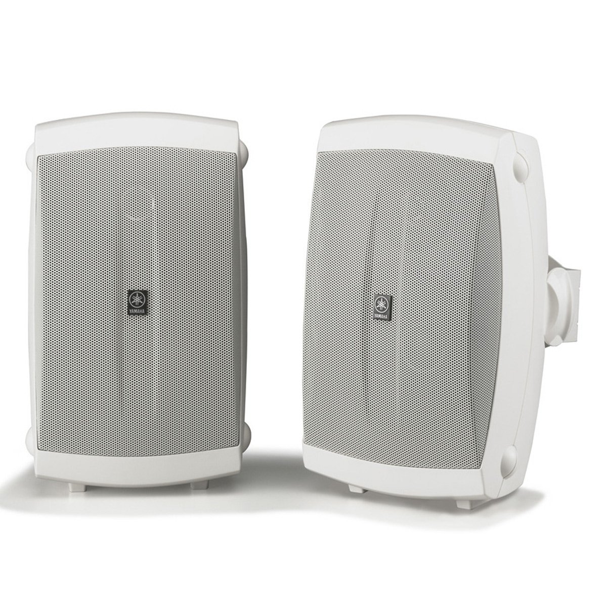 Yamaha Audio NS-AW150W 2-Way Indoor/Outdoor Speakers (Pair, White)